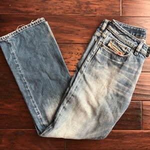 Diesel Jeans // Straight // 31